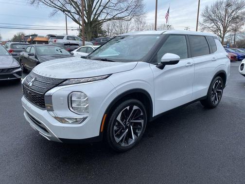 2024 Mitsubishi Outlander 