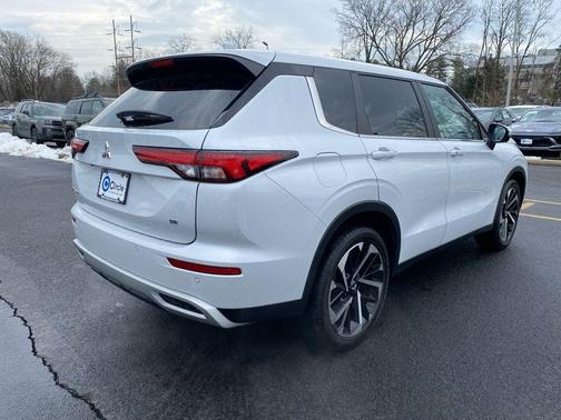 2024 Mitsubishi Outlander 