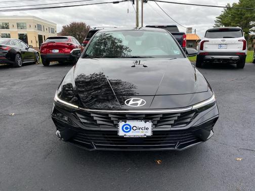 2025 Hyundai ELANTRA SEL Convenience