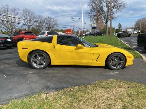 Velocity Yellow Tinted Clearcoat 2006 Chevrolet Corvette Base