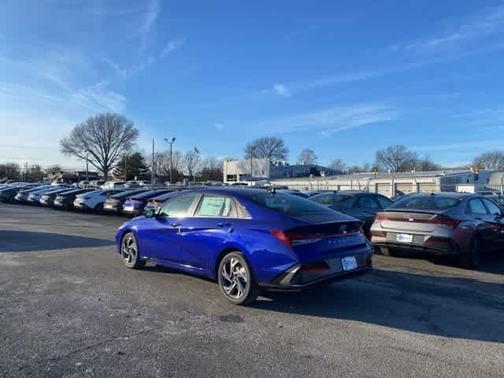 2025 Hyundai ELANTRA SEL Convenience