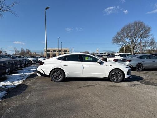 2025 Hyundai SONATA Hybrid Limited