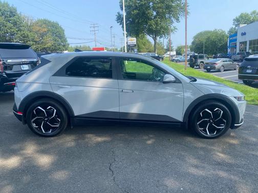 2023 Hyundai IONIQ 5 SE