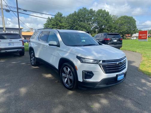 2022 Chevrolet Traverse LT Leather