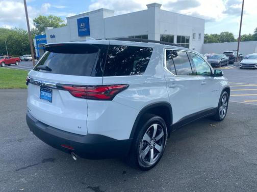 2022 Chevrolet Traverse LT Leather