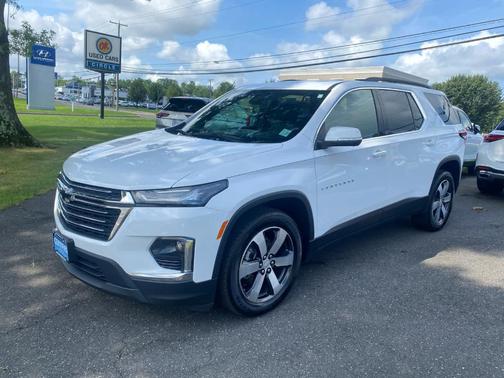 2022 Chevrolet Traverse LT Leather