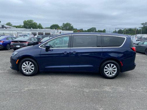 2017 Chrysler Pacifica Touring
