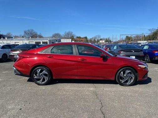 2025 Hyundai ELANTRA SEL Convenience