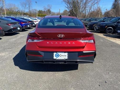 2025 Hyundai ELANTRA SEL Convenience