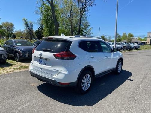 2017 Nissan Rogue SV