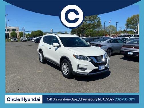 2017 Nissan Rogue SV