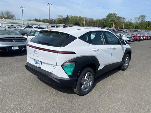 2025 Hyundai KONA SE