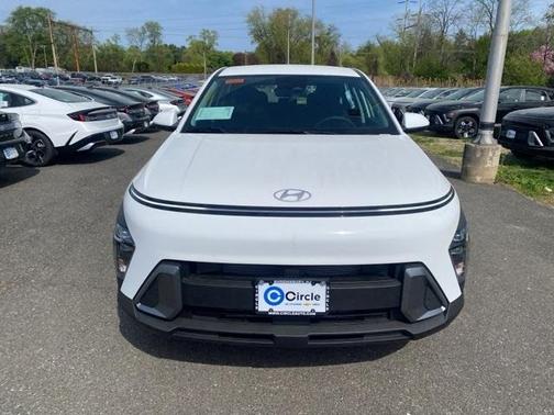 2025 Hyundai KONA SE