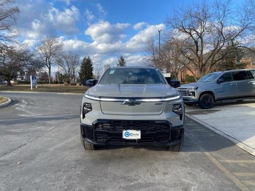 2025 Chevrolet Silverado EV RST