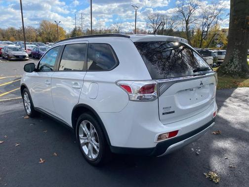 2015 Mitsubishi Outlander SE