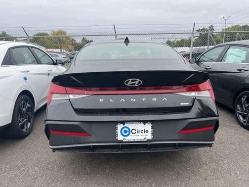 2025 Hyundai ELANTRA HEV SEL