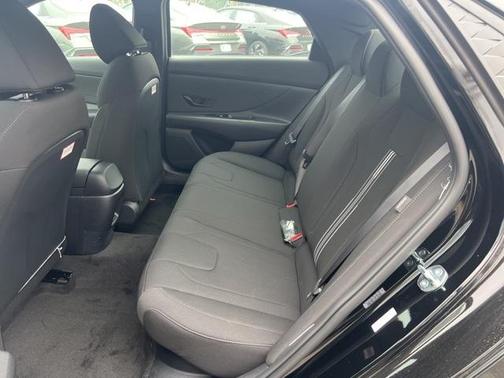 2025 Hyundai ELANTRA HEV SEL Sport