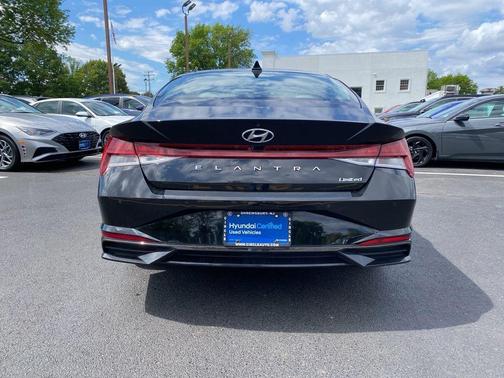 Phantom Black 2023 Hyundai ELANTRA Limited