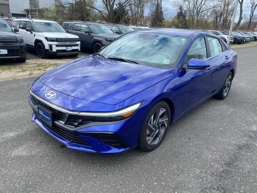 2024 Hyundai ELANTRA SEL
