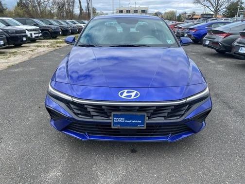2024 Hyundai ELANTRA SEL