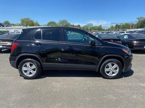 2022 Chevrolet Trax LS