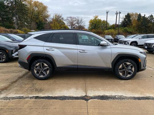 2026 Hyundai TUCSON SEL Premium