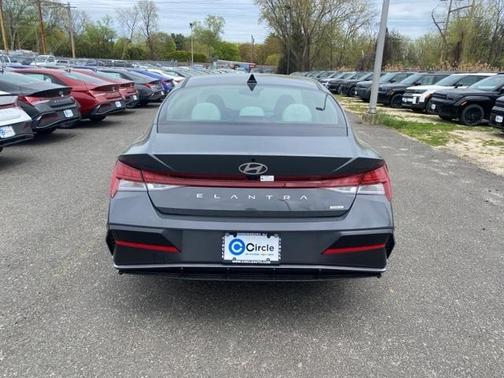 2025 Hyundai ELANTRA HEV Limited