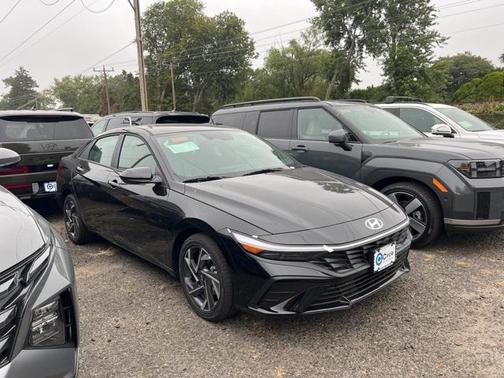2025 Hyundai ELANTRA HEV SEL Sport