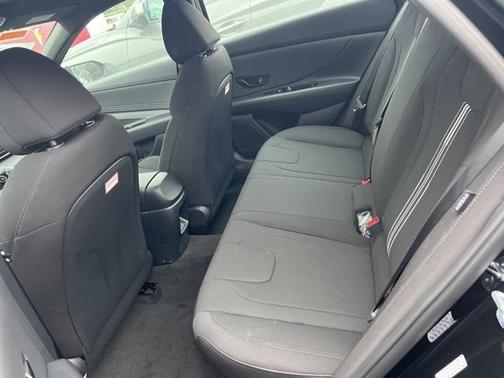 2025 Hyundai ELANTRA HEV SEL Sport
