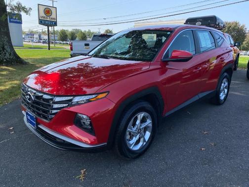 2022 Hyundai TUCSON SE