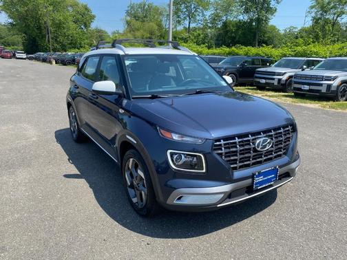 2023 Hyundai VENUE Limited