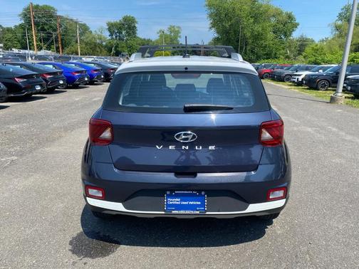 2023 Hyundai VENUE Limited