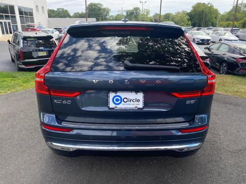2022 Volvo XC60 B5 Inscription