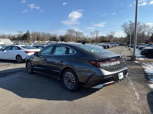 2025 Hyundai SONATA Hybrid Limited