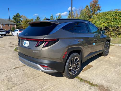 2025 Hyundai TUCSON Hybrid Limited