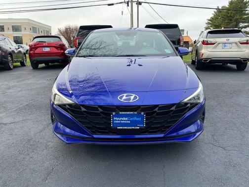2023 Hyundai ELANTRA SEL