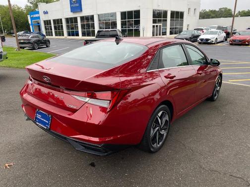 2023 Hyundai ELANTRA Limited