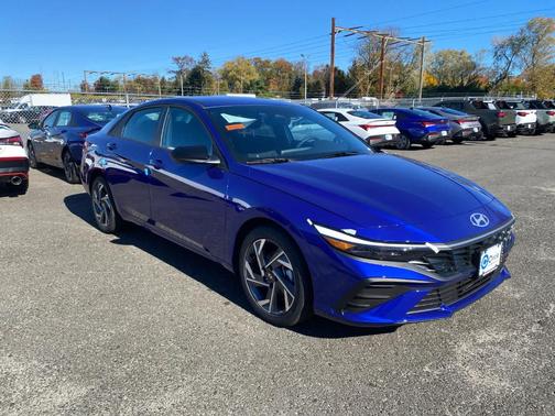 2025 Hyundai ELANTRA SEL Sport