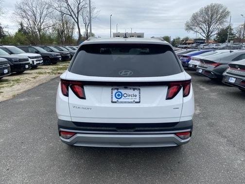 2025 Hyundai TUCSON SEL