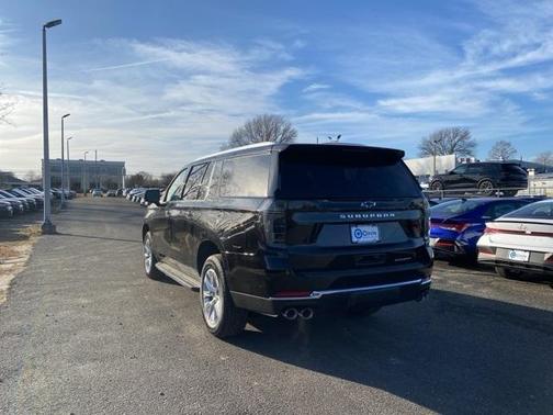2025 Chevrolet Suburban Premier