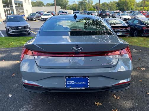 2022 Hyundai ELANTRA HEV Blue