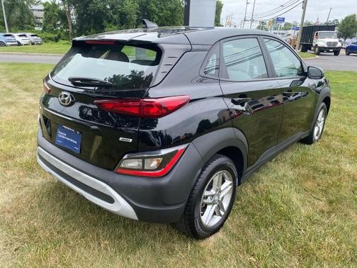 2022 Hyundai KONA SE