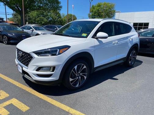 Dazzling White 2019 Hyundai TUCSON Sport