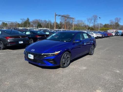 2025 Hyundai ELANTRA SEL Convenience