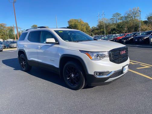 White Frost Tricoat 2018 GMC Acadia SLT-1
