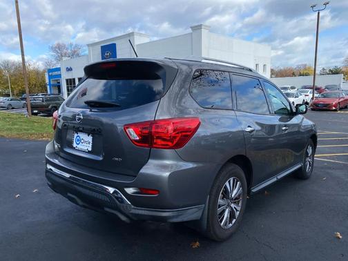 2018 Nissan Pathfinder S