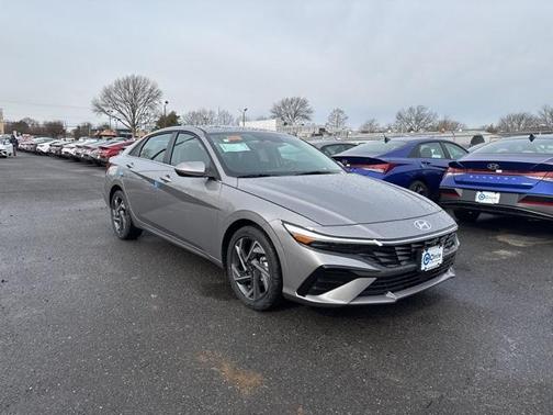 2025 Hyundai ELANTRA SEL Convenience