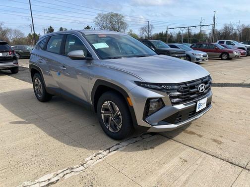 Shimmering Silver 2026 Hyundai TUCSON Hybrid Blue SE
