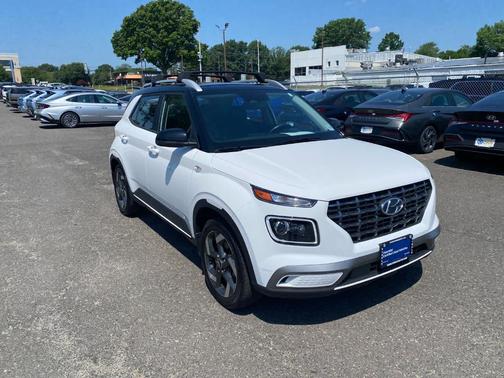 2023 Hyundai VENUE Limited