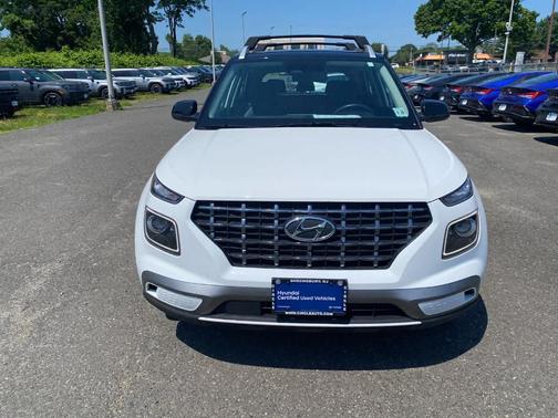 2023 Hyundai VENUE Limited